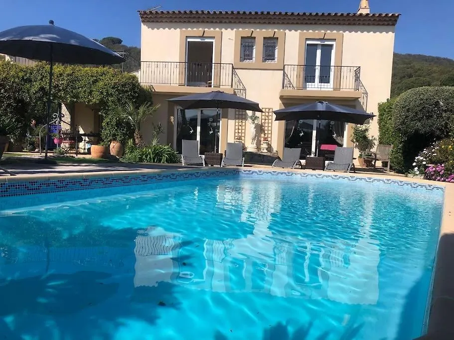 Tres Belle Maison Piscine Chauffe 210M2 Climatise Sainte-Maxime 0*,  Franciaország